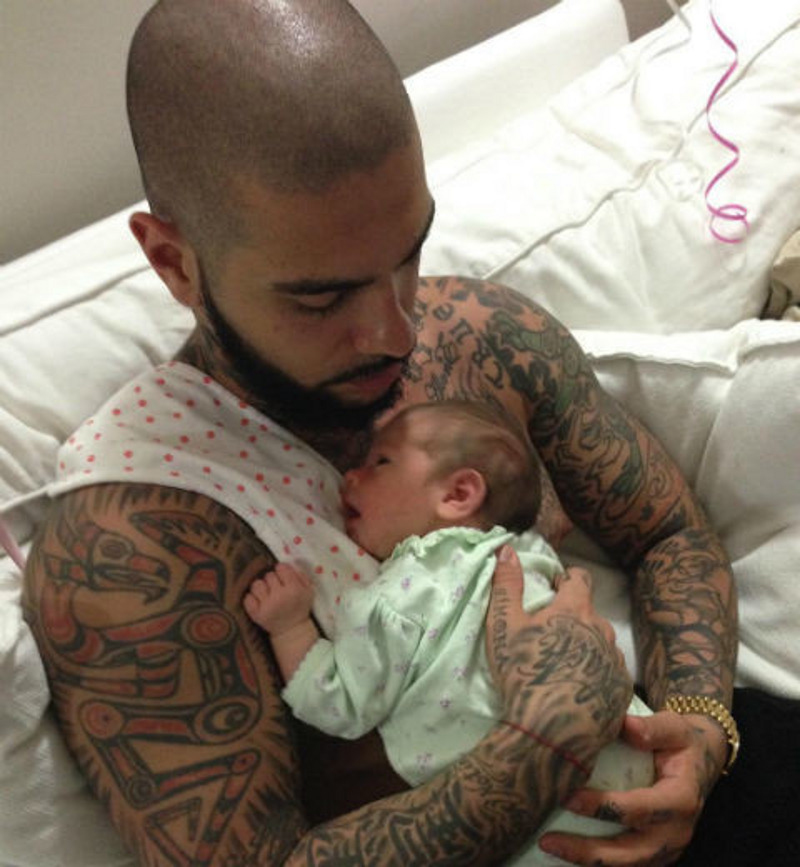 Тимати - заботливый отец