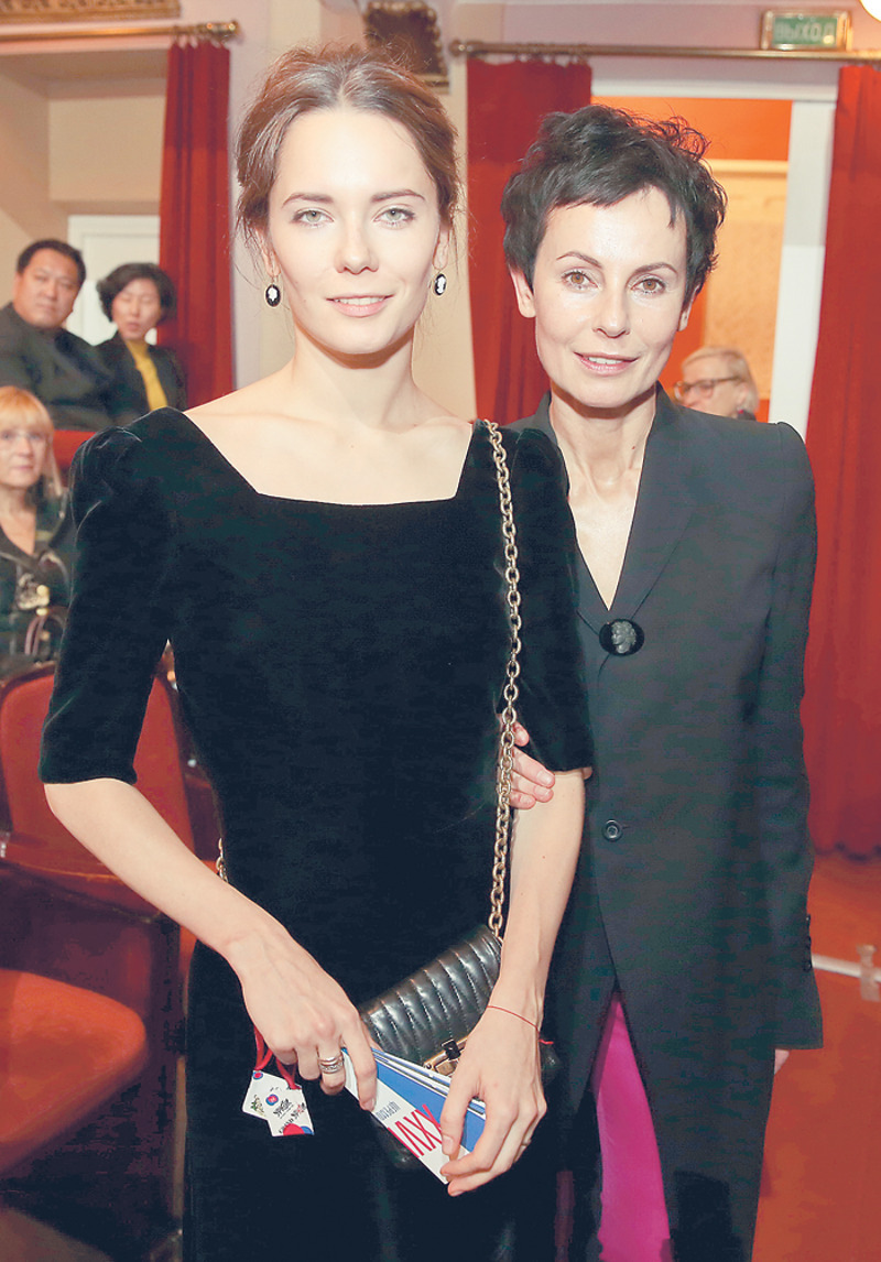 Ирина Апексимова и Дарья Авратинская