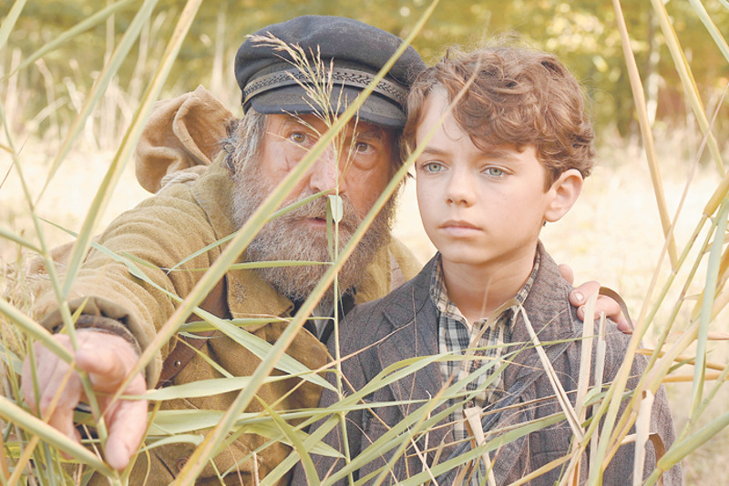 Утонченному парижанину Франсуа Клюзе пришлось набрать вес и тщательно гримироваться, чтобы стать похожим на браконьера