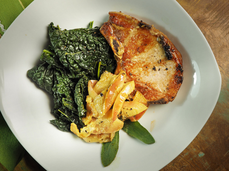 С яблоками можно приготовить не только пироги