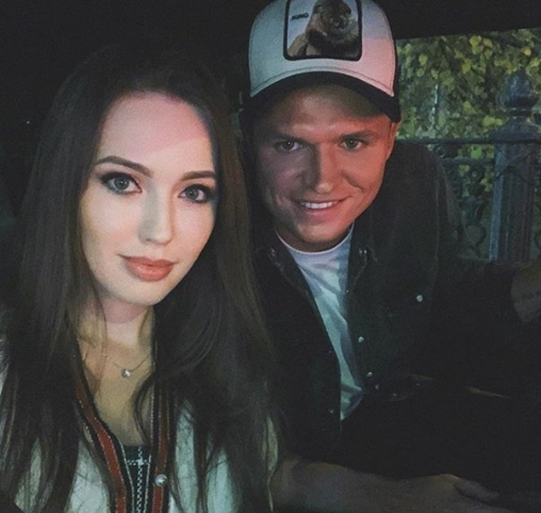 Дмитрий Тарасов с супругой Анастасией