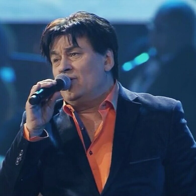 Александр Серов