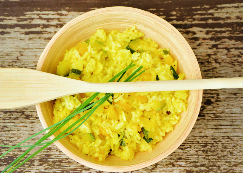 Салат с рисом и печенью трески