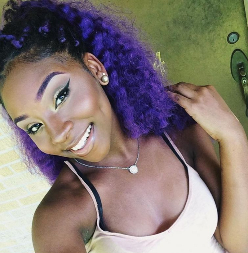 Цветные брови - это что-то новенькое