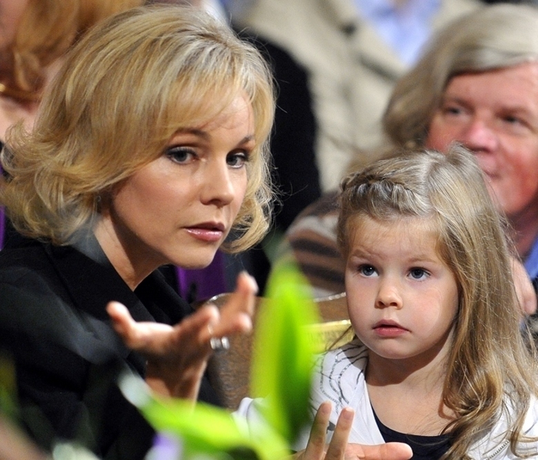 МАРИНА ЗУДИНА С ДОЧЕРЬЮ