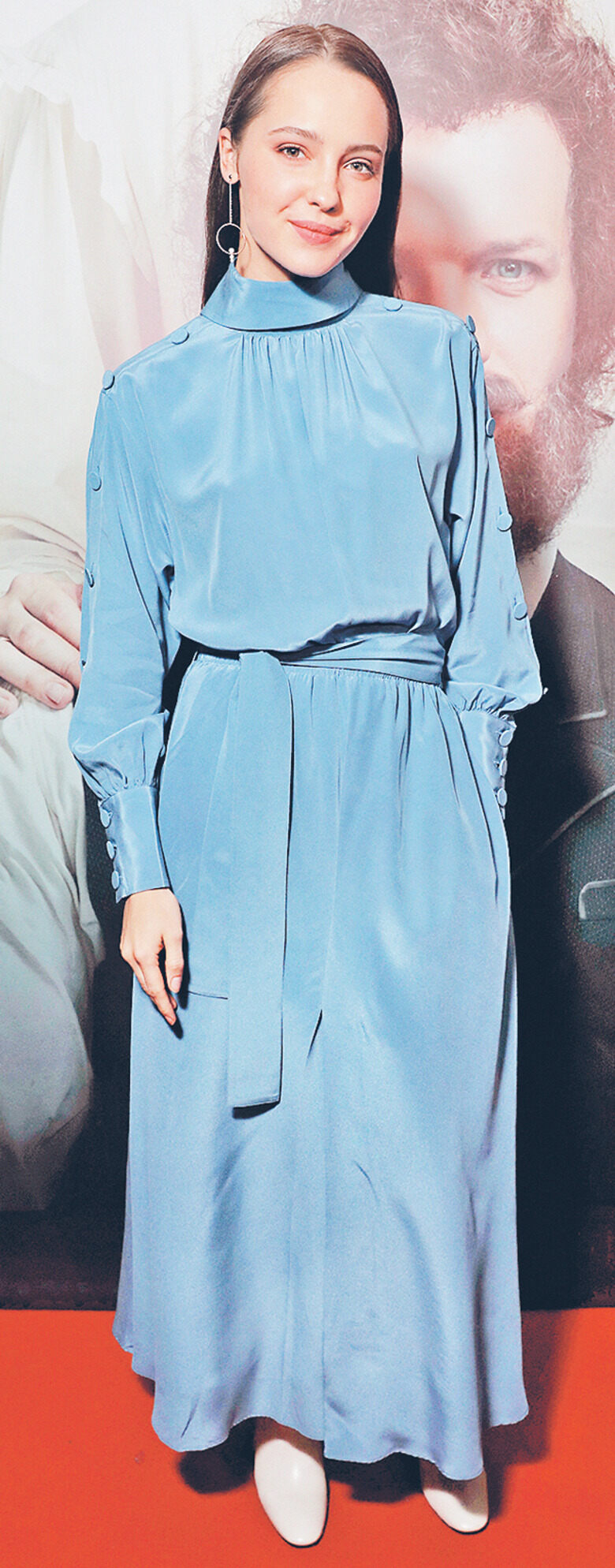 Юлия Хлынина решила поиграть в ретро