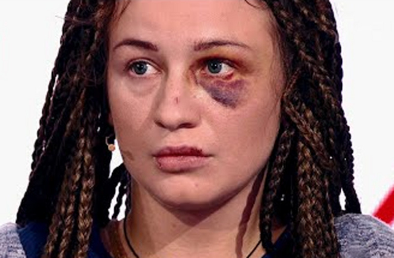 Юлия Кичемасова в студии передачи