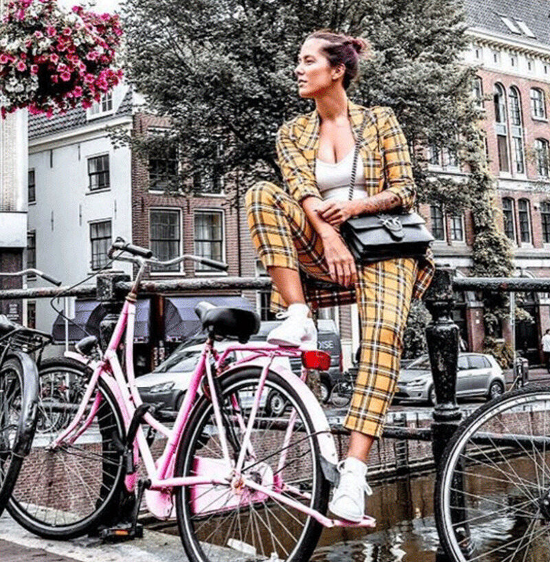 Костюм в одном принте - прекрасный вариант