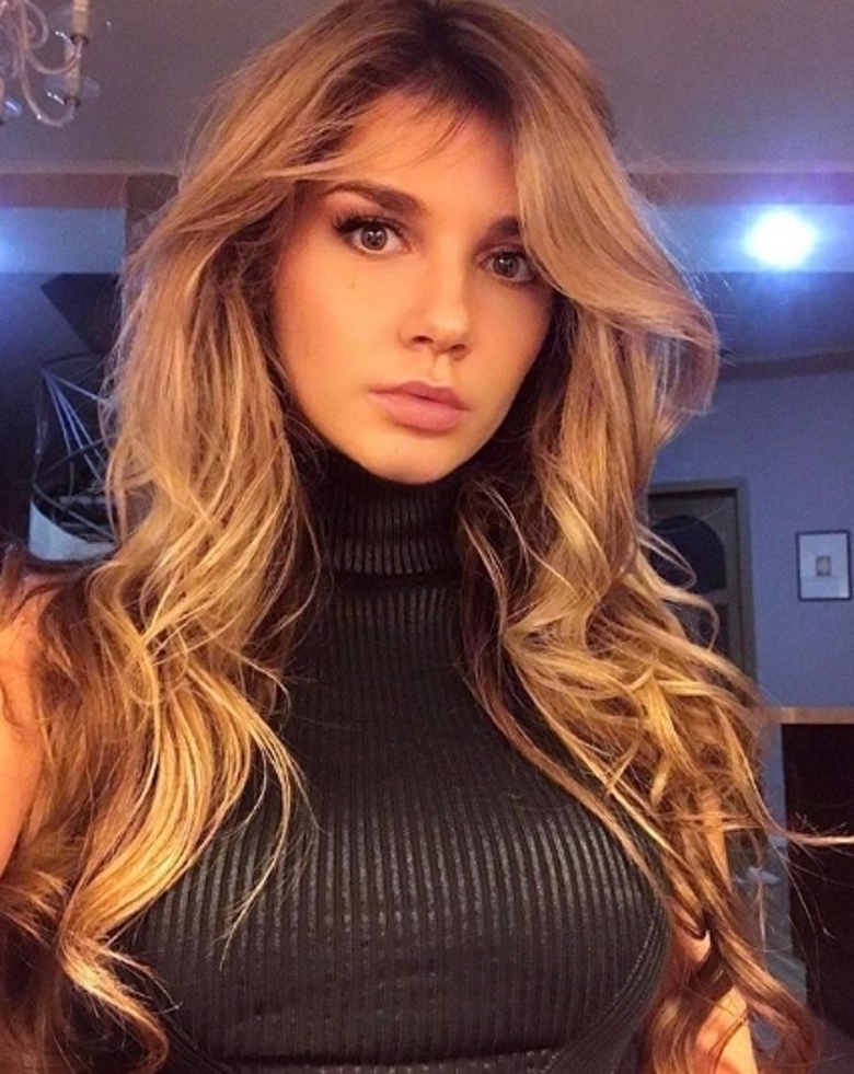 Миша Романова