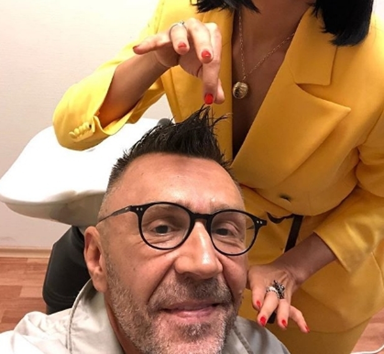 СЕРГЕЙ ШНУРОВ