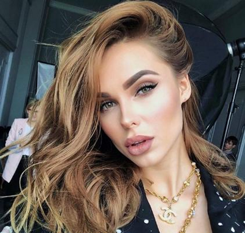 Певица Ханна