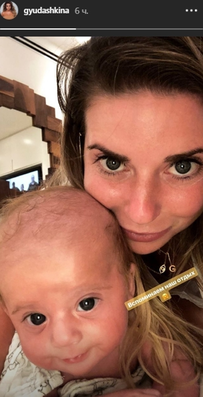 Галина Юдашкина показала подписчикам лицо младшего сына