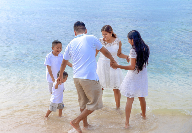 Выбираем солнцезащитные средства для всей семьи