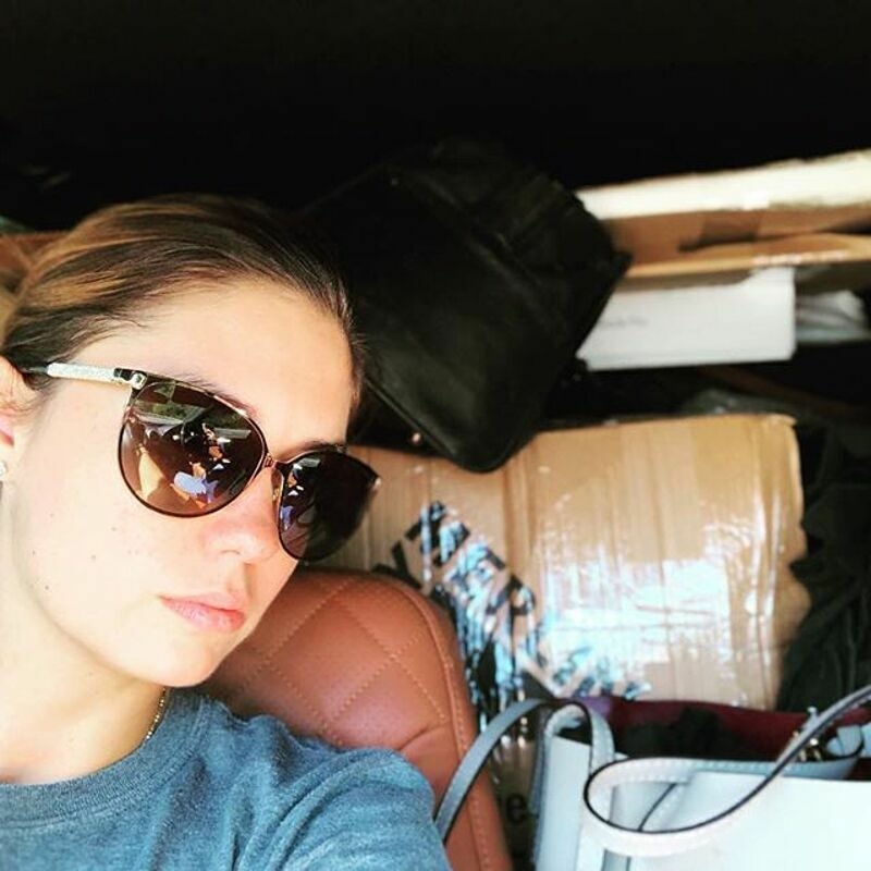 Агата собрала вещи