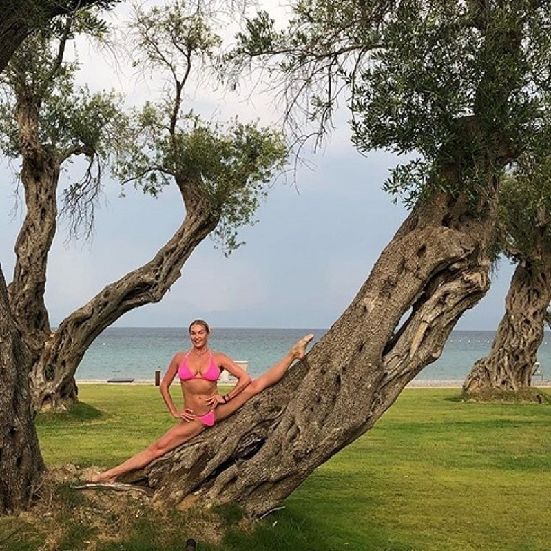 Фирменный шпагат