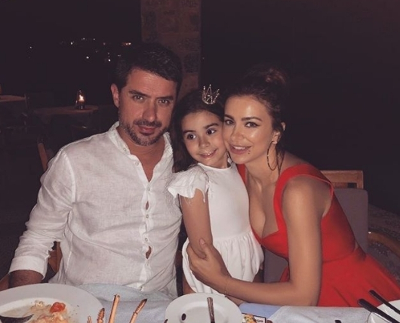 АНИ ЛОРАК И МУРАТ НАЛЧАДЖИОГЛУ с дочкой Софией