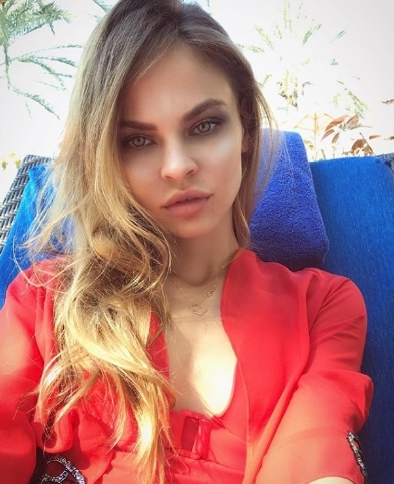 Анастасия Вашукевич, более известная как Настя Рыбка