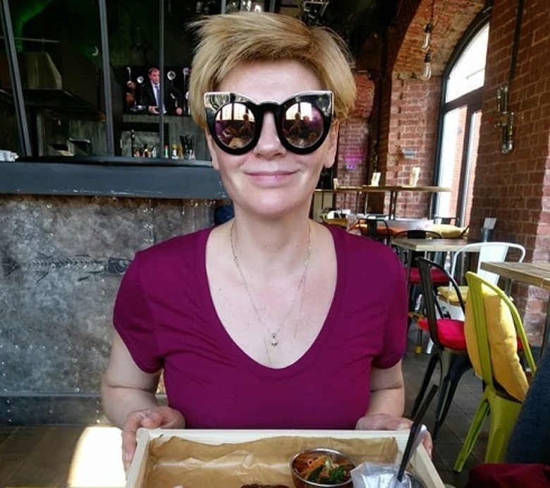 Анна Ардова