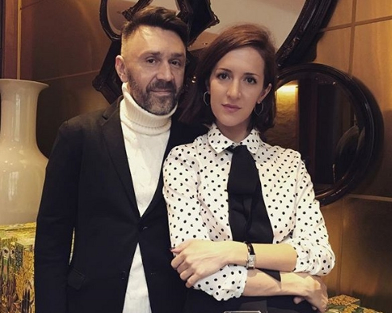 СЕРГЕЙ ШНУРОВ С ЖЕНОЙ МАТИЛЬДОЙ