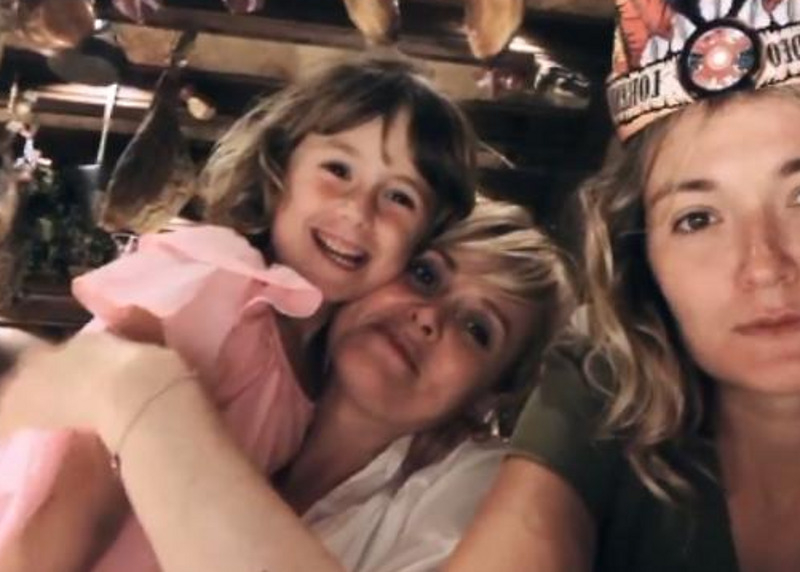 Анна Михалкова с дочерью и сестрой