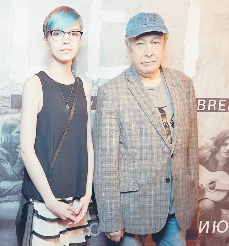 Михаил Ефремов впервые вывел в свет семнадцатилетнюю дочь Анну-Марию