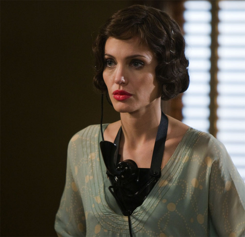 АНДЖЕЛИНА ДЖОЛИ