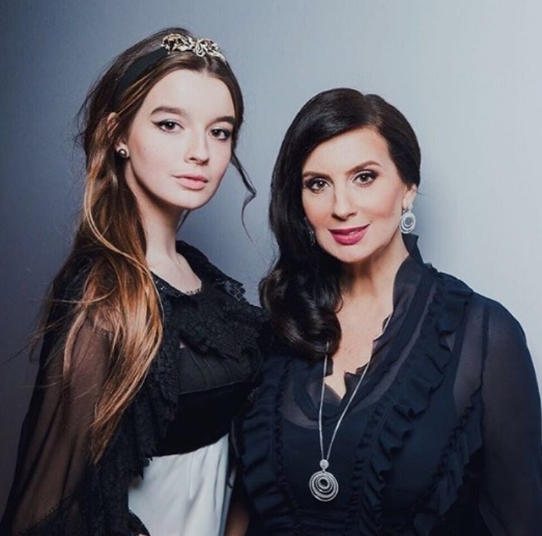 Александра и Екатерина Стриженовы