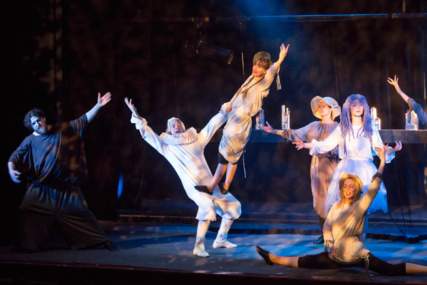 Куда сходить с ребенком в конце мая и в начале июня