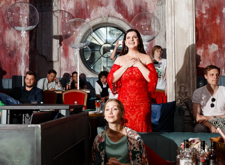 Анастасия Денисова отметила 33-летие