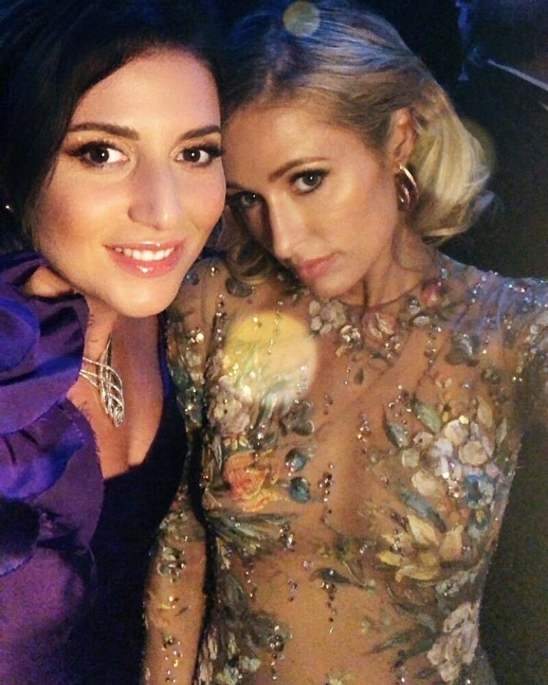 "С шикарной Пэрис Хилтон"