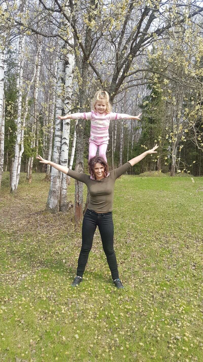 Янина Мелехова прекрасно провела время с мужем и дочкой