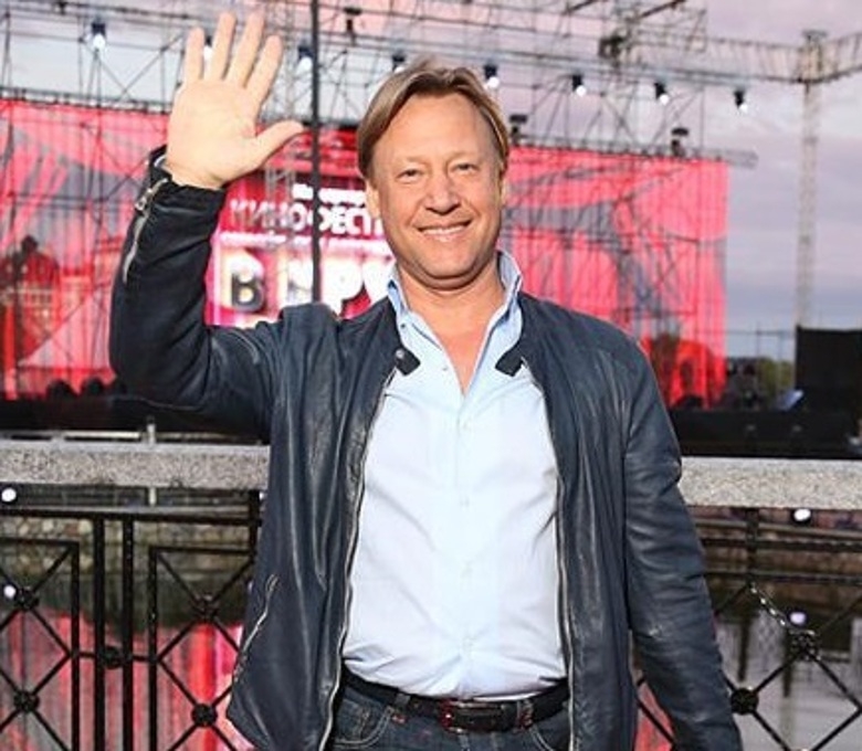 Дмитрий Харатьян