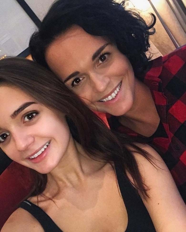 Слава с дочкой Александрой