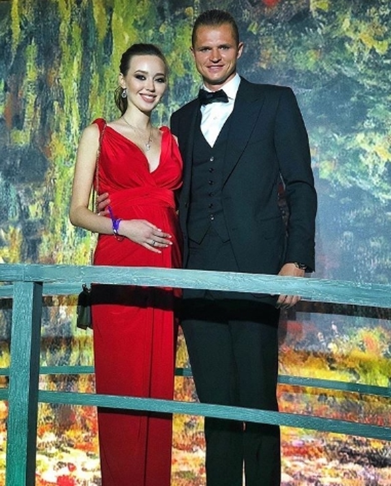 ДМИТРИЙ ТАРАСОВ И АНАСТАСИЯ КОСТЕНКО