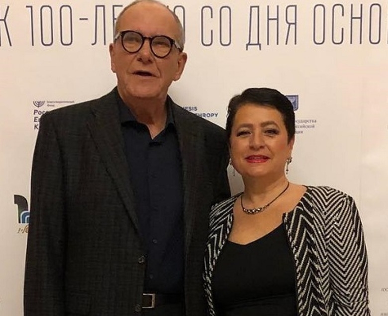 Счастливые родители