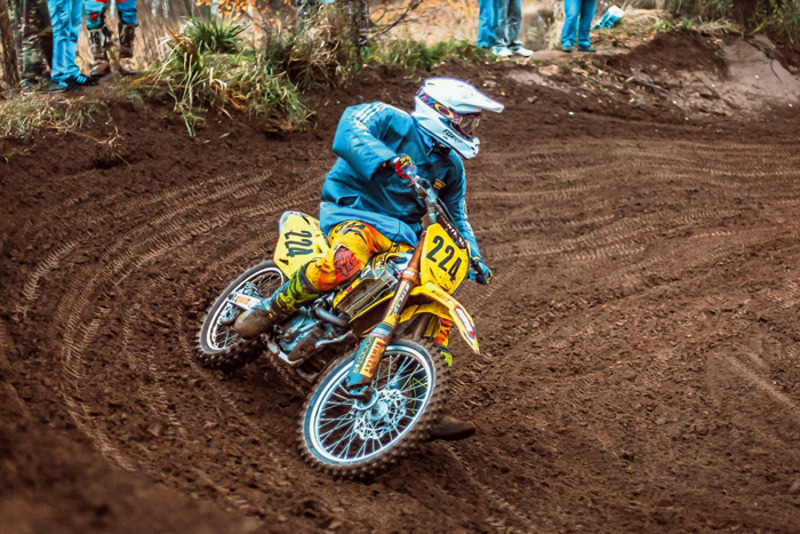 Старшему сыну Александру девятнадцать лет, он увлекается мотогонками