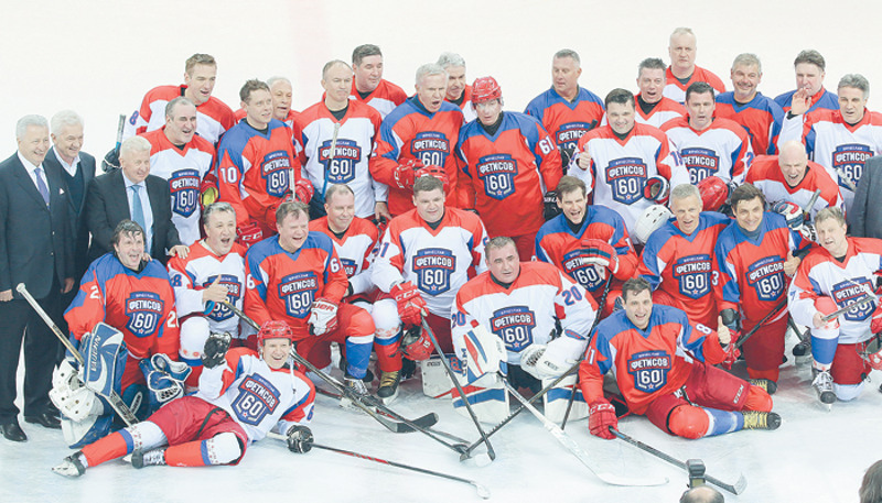 Команда «красных» в совокупности обыграла соперников со счетом 11:10