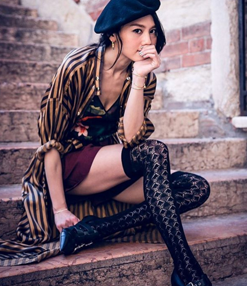 Чулки делили на дневные и вечерние