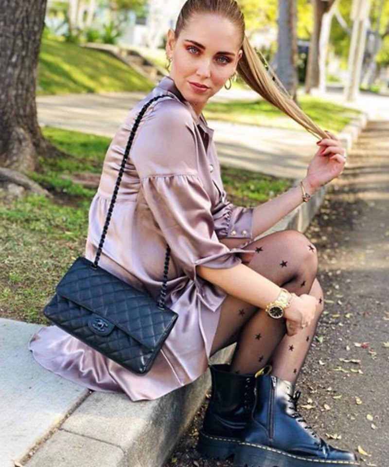 Многие знаменитости становятся амбассадорами брендов колготок и чулок