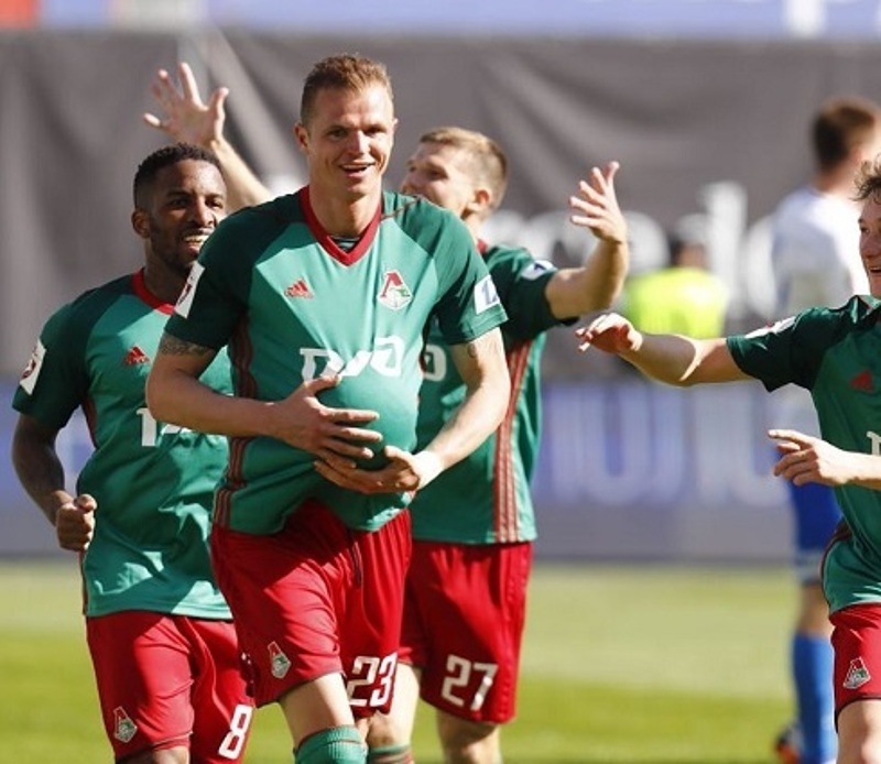 Тарасов беременный мячом, а Костенко девочкой