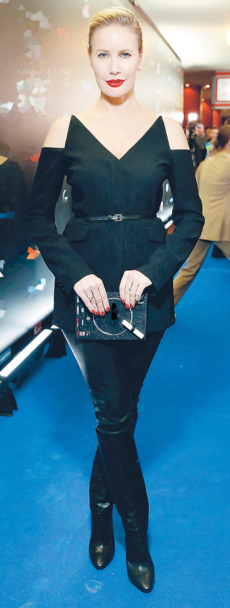 Лена Летучая: выход строгой госпожи удался на славу