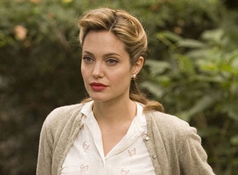 АНДЖЕЛИНА ДЖОЛИ