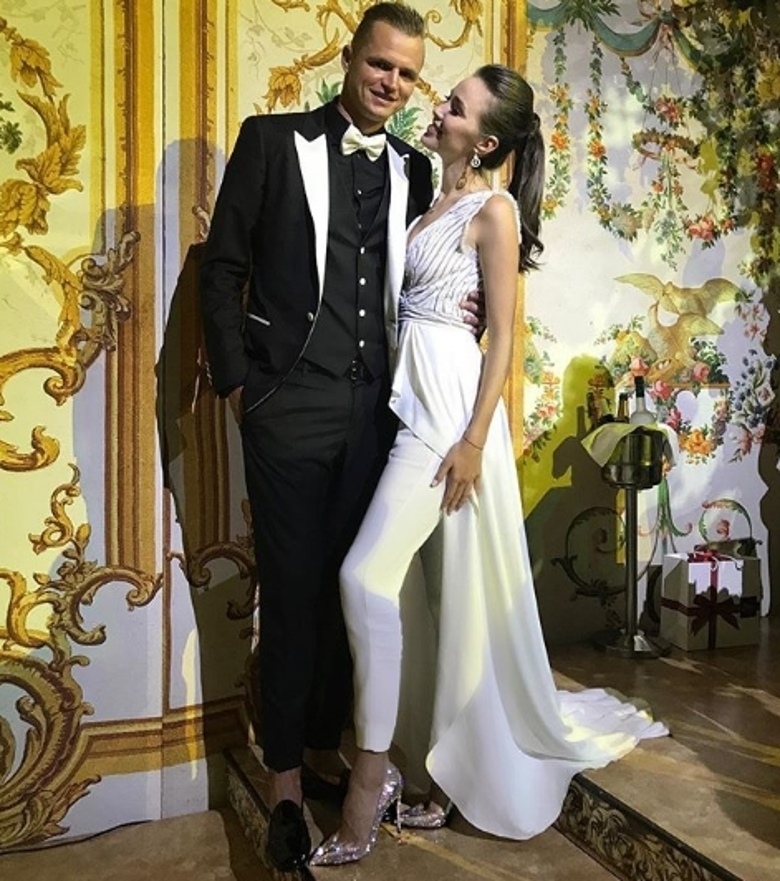 ДМИТРИЙ ТАРАСОВ И АНАСТАСИЯ КОСТЕНКО