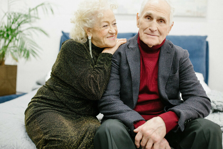 Преклонный возраст не помеха для любви — история Любови и Анатолия от фотостудии Lightfield