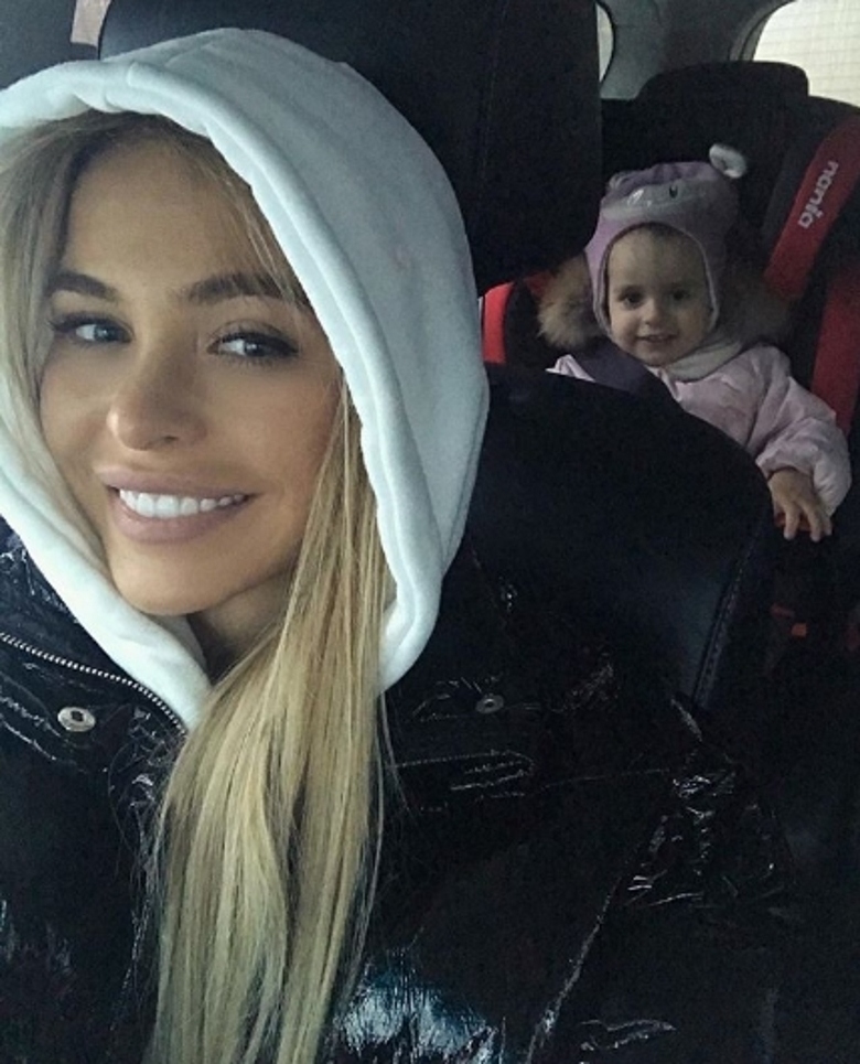 Анна Хилькевич с дочкой