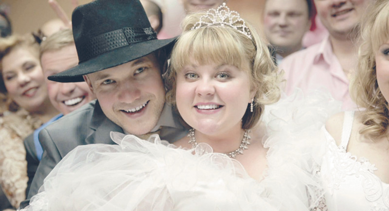 Валентина уже примерила свадебный наряд, но невестой себя почувствовала пока только на съемках сериала «Реальные пацаны»