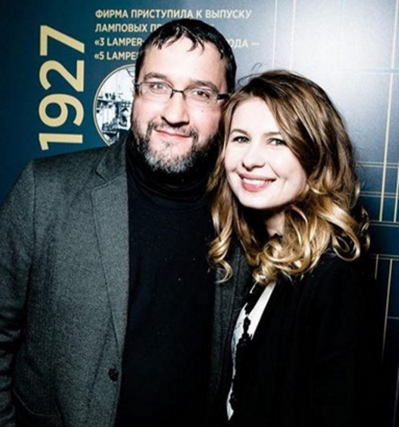 С мужем Александром Анна знакома с семи лет