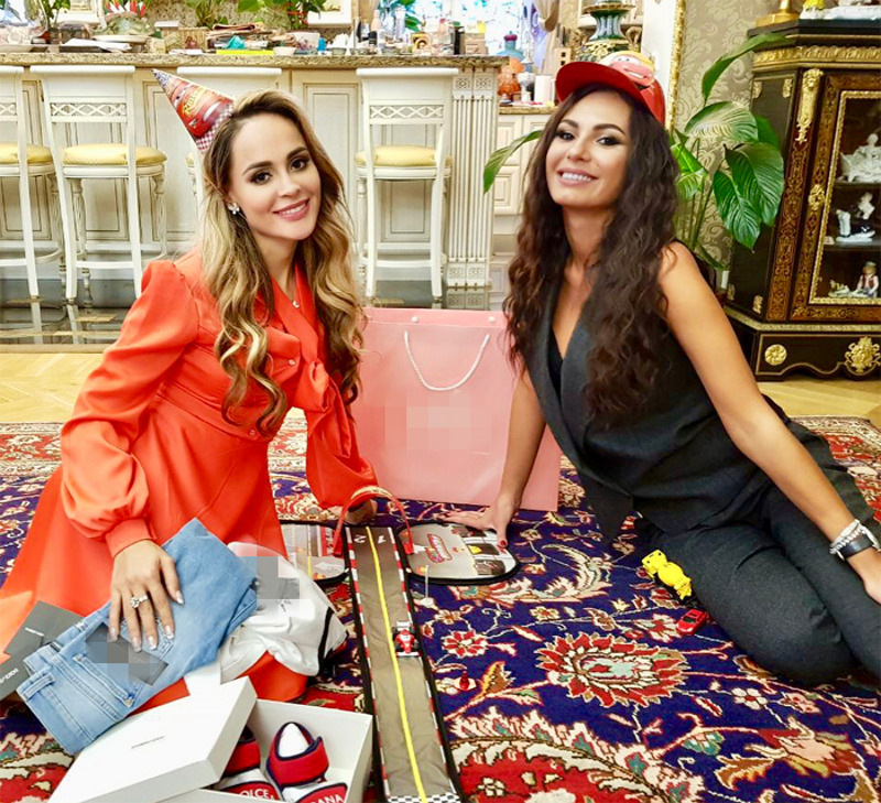 Крестная сына Калашниковой Инна Жиркова стала для ребенка настоящей праздничной феей