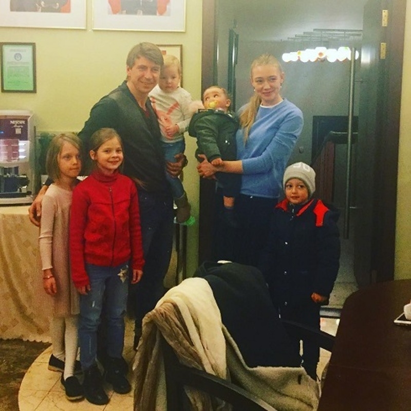 Ягудин и Акиньшина встретились у Запашных