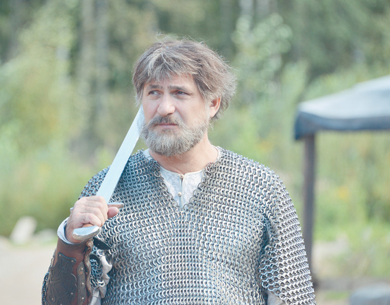 Для Сергея Пускепалиса роль воеводы Еремы стала еще и физическим испытанием. Мечь Еремы весил около восьми килограммов, а кольчуга все двадцать